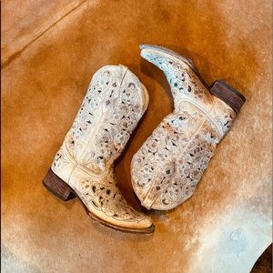 Corral Snip Toed Boots